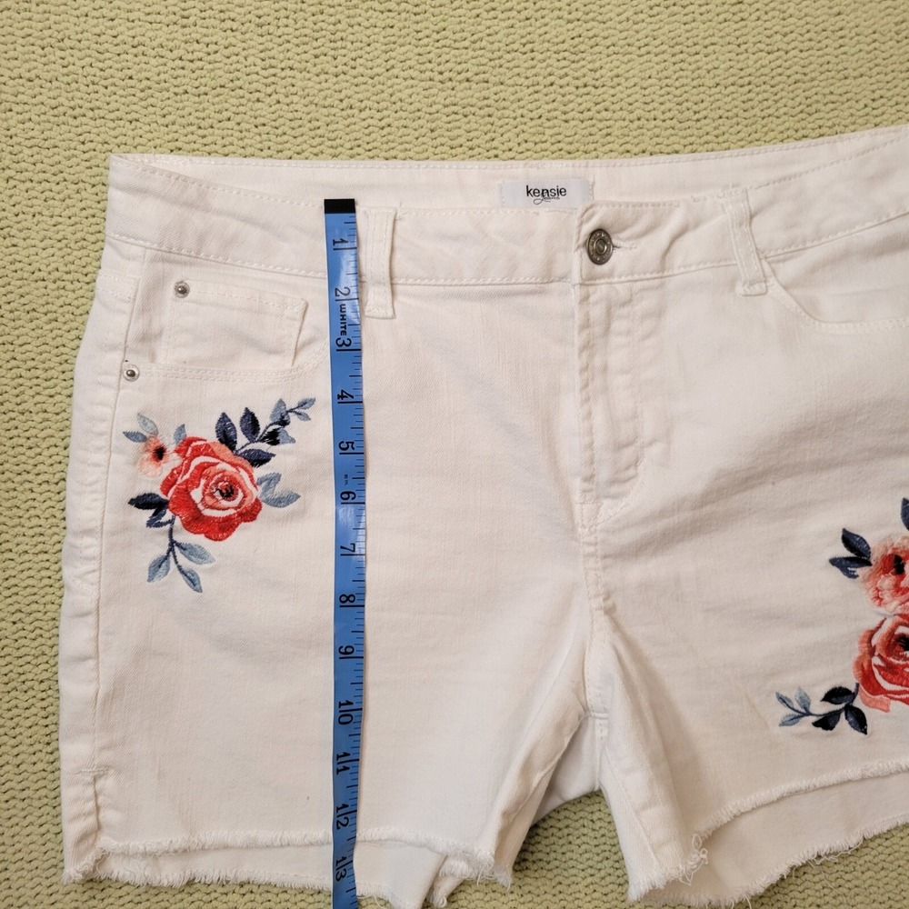 White Floral Embroidered Denim Jean Shorts Size 10/30 Raw Hem Coquette Feminine - Picture 5 of 14
